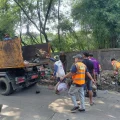 Bergerak Cepat, Satgas Sampah Kodim 0510/Tigaraksa Bersihkan Sampah Di Curug  I PojokPublik
