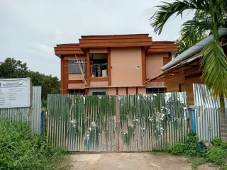 Rehab Berkedok Pembangunan? Proyek Pos Polisi Sorong Barat Disorot, APH Diminta Turun Tangan