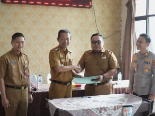 Kecamatan Cimanuk Gelar Sertijab, Camat Yayat dan Sekcam Fikri Firdaus Pastikan Pelayanan Publik Berjalan Optimal