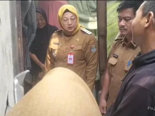 Wabup Tangerang Intan Nurul Hikmah Tinjau RTLH di Desa Sentul Jaya