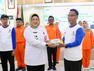 Wabup Intan Resmikan Bank Sampah Unit Puspem Kabupaten Tangerang