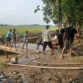 Dihadiri Dewan Erik Heriana, Warga Kampung Talun Gotong Royong Bangun Jembatan Akses Sawah dengan Dukungan PT Waskita