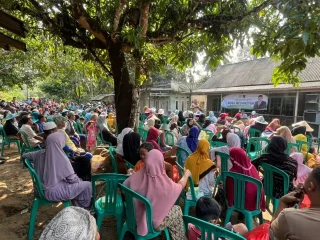 Hari Terakhir Reses Ke-8, Musa Weliansyah Serap Aspirasi Warga Malingping Lewat Gotong Royong dan Dorong Pengembangan Wisata Cipanas Senanghati