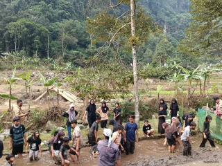 Perkemahan Pramuka SDN 09 Lenteng Agung Tanamkan Kemandirian dan Kepedulian Lingkungan