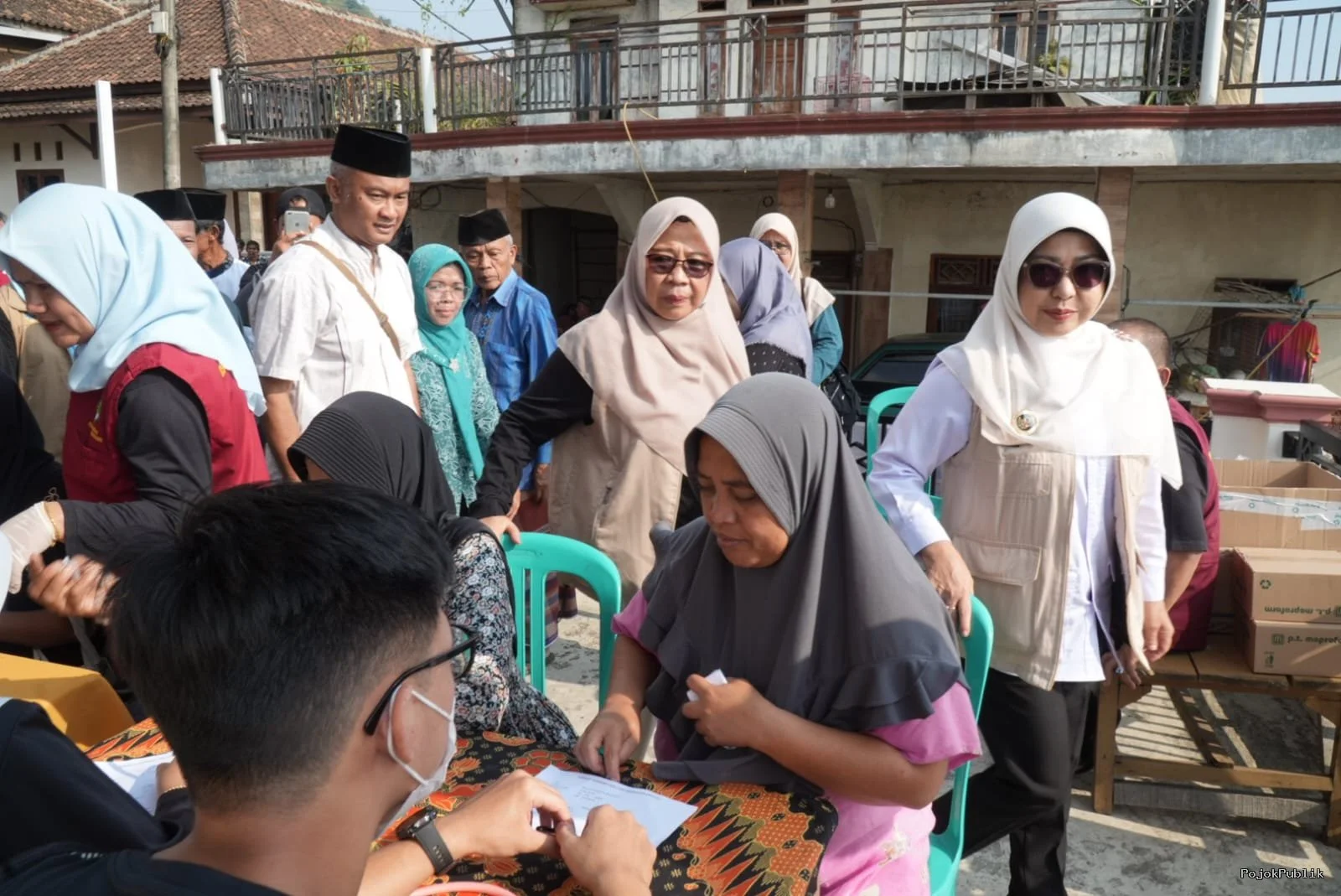 Ratusan Warga Desa Kaduengang Antusias Ikuti Cek Kesehatan Gratis 7 Ratusan Warga Desa Kaduengang Antusias Ikuti Cek Kesehatan Gratis I PojokPublik