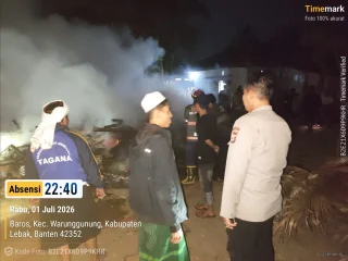 Rumah Janda Lansia di Lebak Ludes Terbakar, Korban Menangis Harapkan Bantuan Pemerintah.