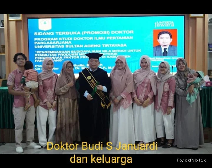 Birokrat Pembelajar, Kepala Disparbud Pandeglang Raih Gelar Doktor dengan Predikat Cum Laude 13 Birokrat Pembelajar, Kepala Disparbud Pandeglang Raih Gelar Doktor dengan Predikat Cum Laude I PojokPublik