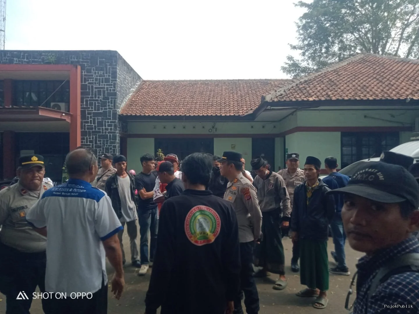 Ormas GEMPAR Gelar aksi di Dinkes Lebak, Copot Kepala Puskesmas Maja 7 Ormas GEMPAR Gelar aksi di Dinkes Lebak, Copot Kepala Puskesmas Maja I PojokPublik