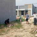 Warga Perumahan Mutiara Mabu Gelar Gotong Royong Bersihkan Lingkungan