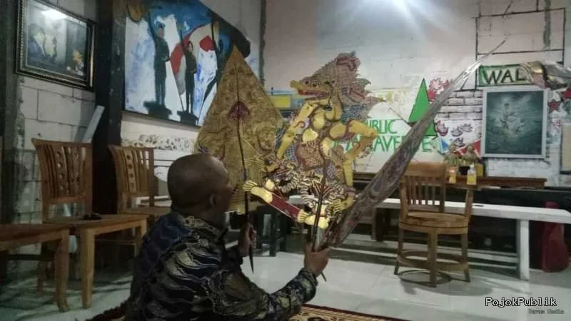Budayawan Kidung Tirto: Mawas Diri Cegah Karma Buruk, Jaga Persatuan Bangsa 7 Budayawan Kidung Tirto: Mawas Diri Cegah Karma Buruk, Jaga Persatuan Bangsa I PojokPublik