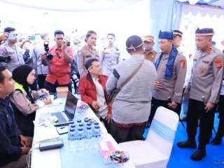 Berbarengan Agenda Kapolri Resmikan Jembatan Merah Putih Presisi, Polda Banten Gelontorkan Ribuan Bantuan untuk Masyarakat.