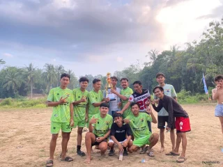 Menang Kalah Bukan Hal Utama, Turnamen Sepak Bola Antar RT Kampung Kanaga Kuatkan Persatuan