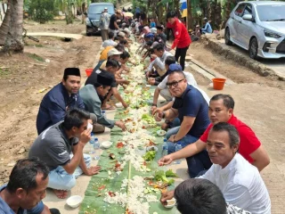 Bukan Hanya Beton, Ini Jalan Menuju Harapan: Arif Rahman Hadir di Tengah Warga Cibadak