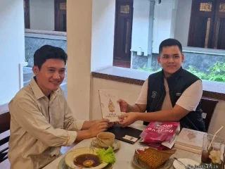 Berpikir Kepulauan: Tiyo Ardianto dan Dhana Baswara Rumuskan Paradigma Baru Indonesia I PojokPublik