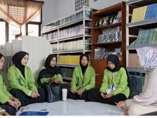 Tempa Calon Pendidik, Universitas La Tansa Mashiro Jembatani Teori dan Praktik Nyata di Sekolah-sekolah Lebak I PojokPublik