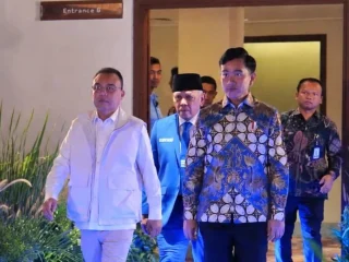 Keakraban Sufmi Dasco Ahmad dengan Gibran Rakabuming Gambaran Eratnya Hubungan Prabowo dan Jokowi I PojokPublik