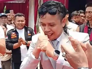 King Naga dan Belong Meriahkan Tasyakuran Khitanan Putra Dewan Kehormatan GMBI Lebak dengan Debus Banten I PojokPublik
