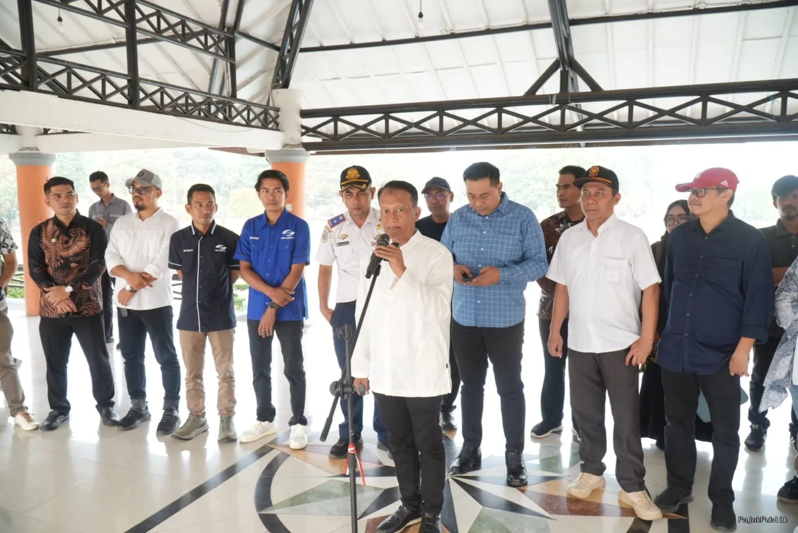 Pemkab Pandeglang, APJI Banten, dan Komunitas Kopi Siap Tertibkan Kabel Fiber Optik Sepanjang 14 Kilometer 7 Pemkab Pandeglang, APJI Banten, dan Komunitas Kopi Siap Tertibkan Kabel Fiber Optik Sepanjang 14 Kilometer I PojokPublik