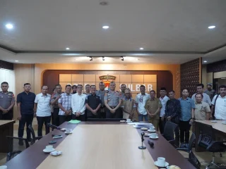 Masyarakat Suku Bunggu dan Kepala Desa Sampaikan Keluhan Tanah Adat dalam Audiensi di Polda Sulawesi Barat I PojokPublik
