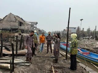 Kepedulian Kejari Bangka Selatan: Bantu Warga Dusun Serdang Bangkit Pasca‑Musibah Kebakaran I PojokPublik