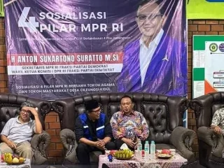 Dengar Keluhan Warga Cileungsi Kidul, H. Anton Sustto Tekankan Perhatian terhadap Lingkungan Perumahan I PojokPublik